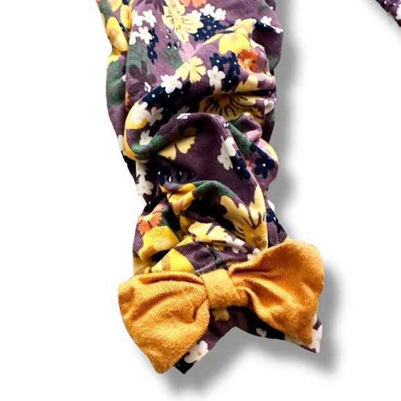 Ruffle Butts | BlackBerry Fields Ruched Bow Leggings (6) - Picture 3 of 4